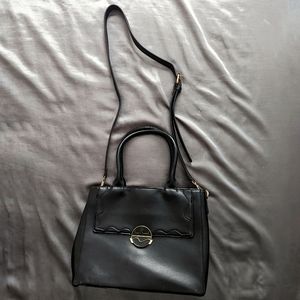 Black and gold handbag / shoulderbag